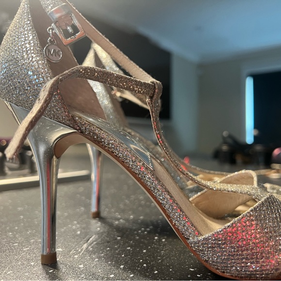 Michael Kors Glitter Heels - Picture 1 of 6